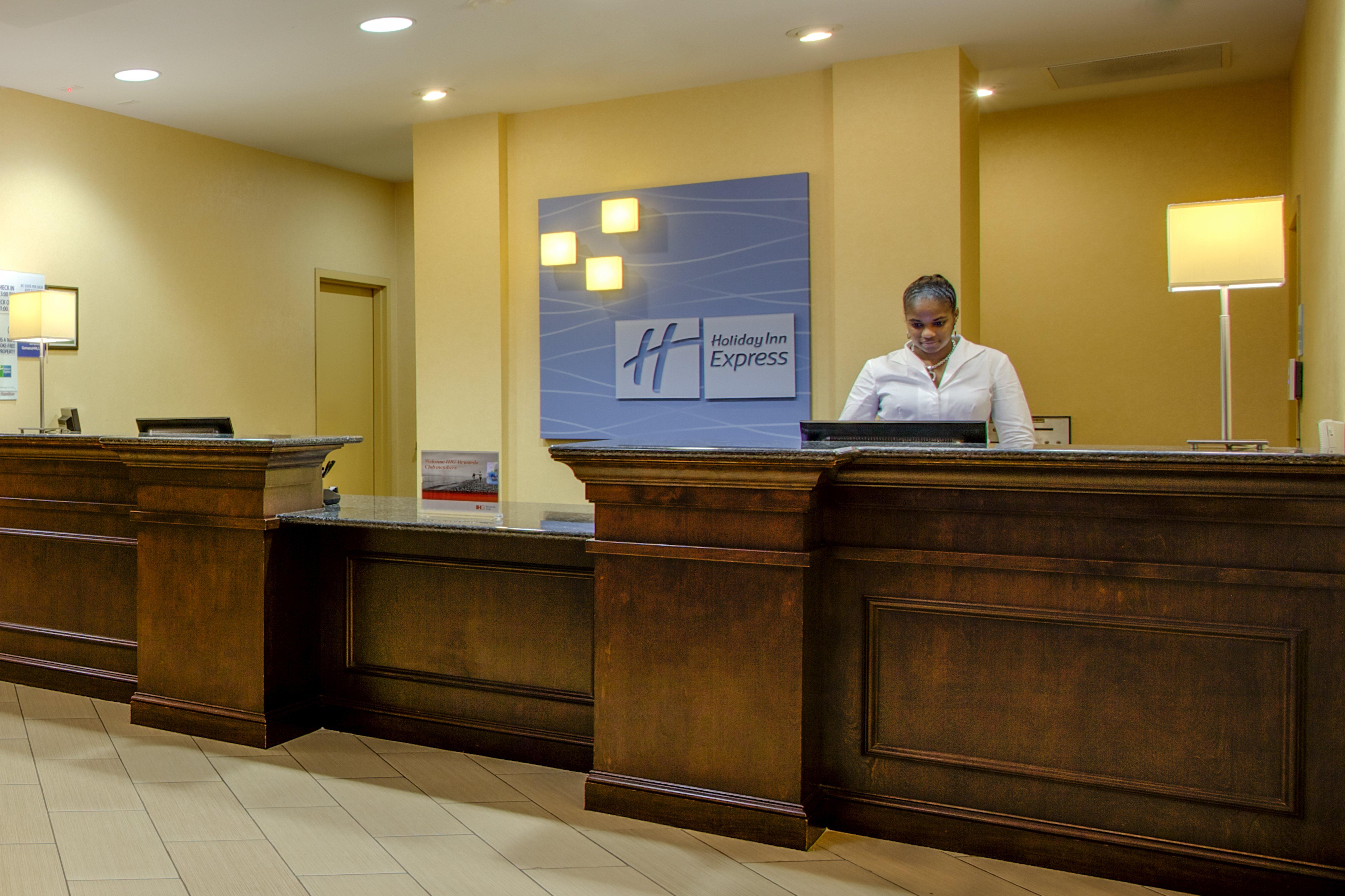 Express Southwest By Ihg Hotel Raleigh