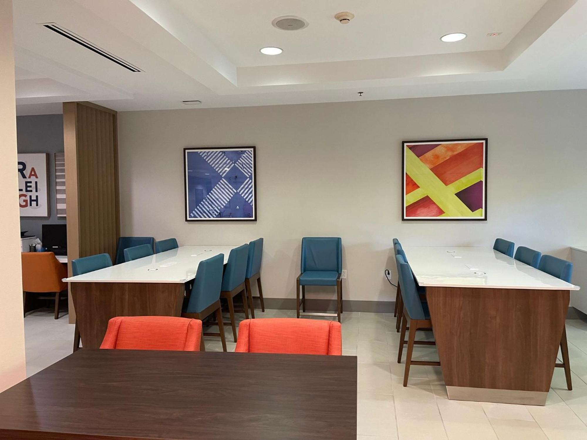 Hotel Express Southwest By Ihg Raleigh