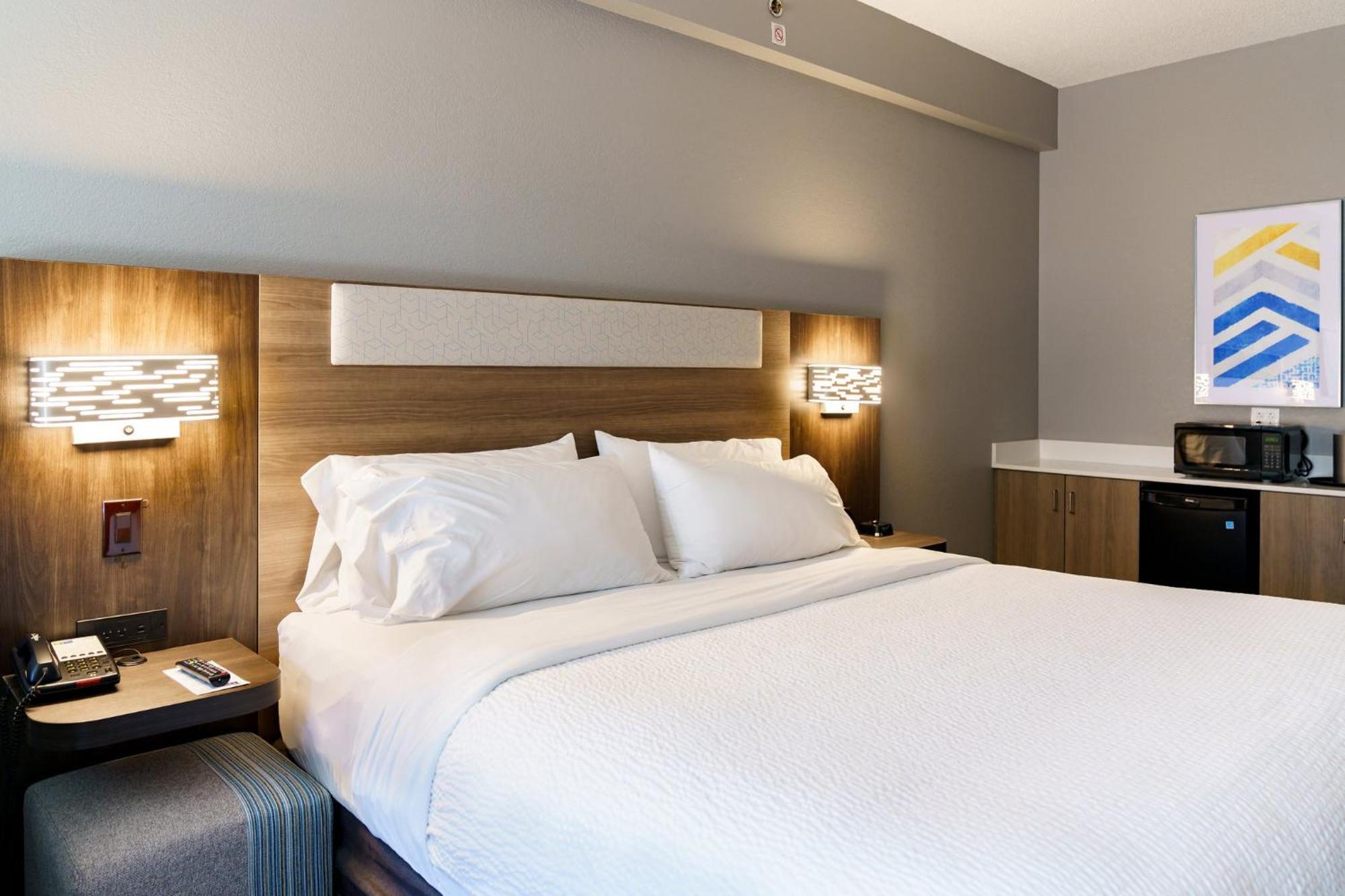 Express Southwest By Ihg Hotel 3*
