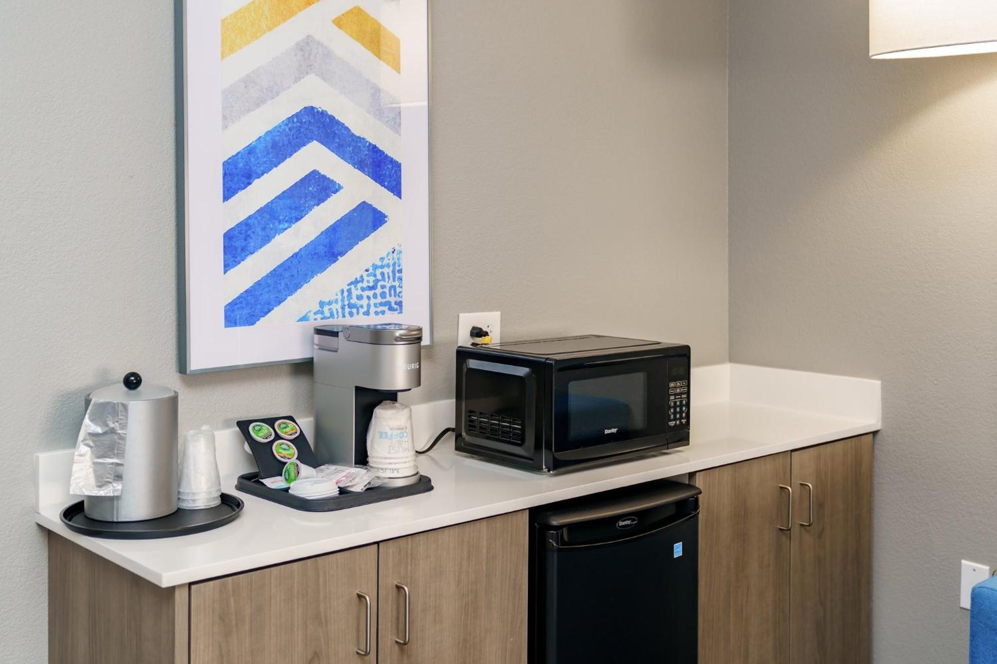 Express Southwest By Ihg Hotel Raleigh